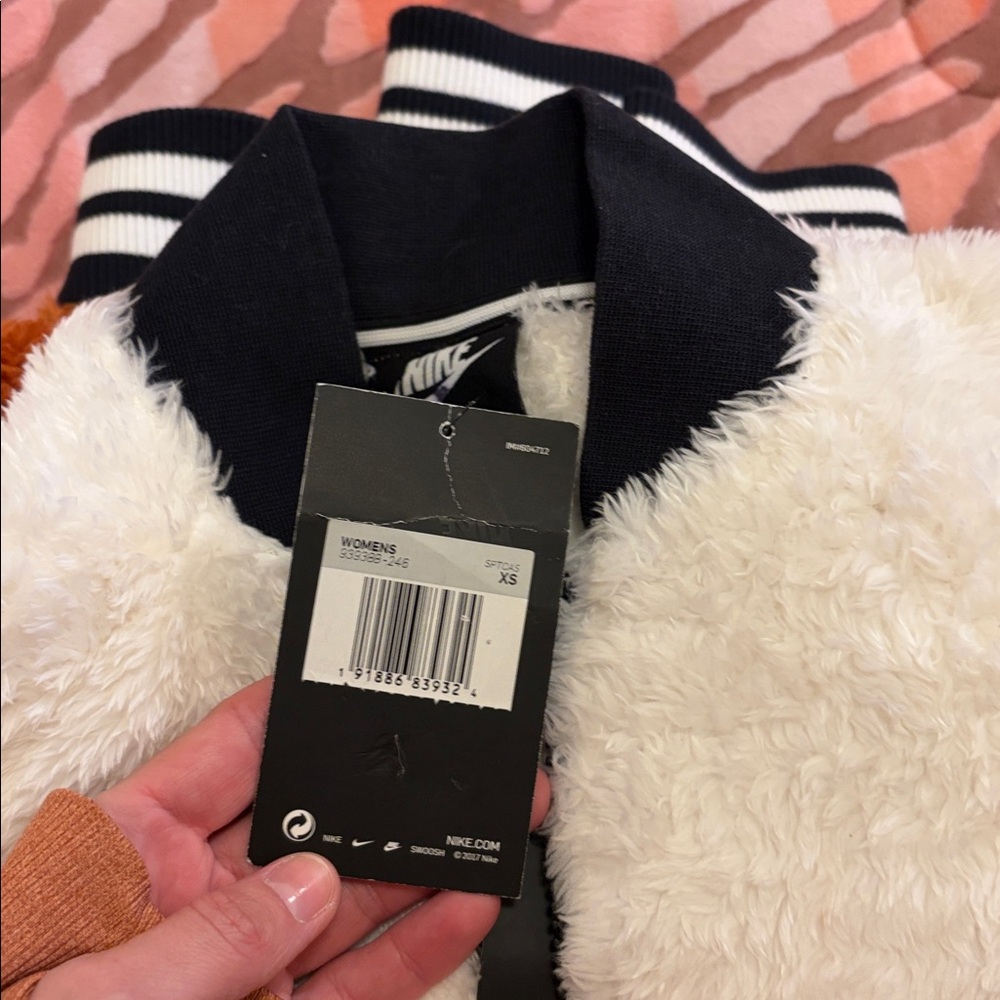 Nike Sherpa Jacker - Picture 2 of 4